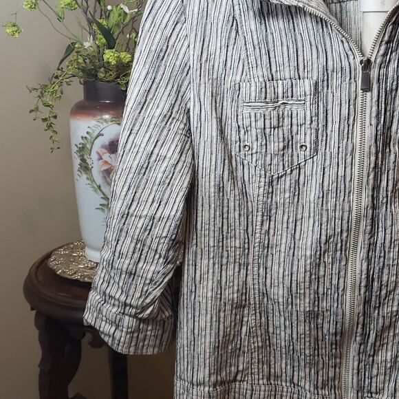Christopher & Banks Women's 3/4 Sleeve Zippered Jacket Size XL - Picture 4 of 9